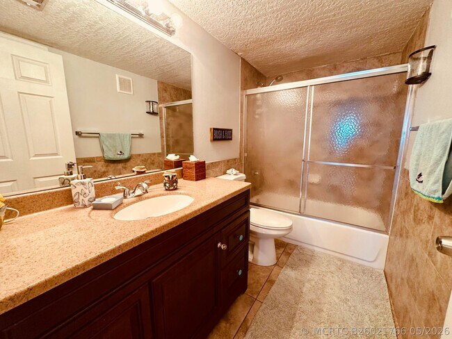Building Photo - 225 S Tropical Trail