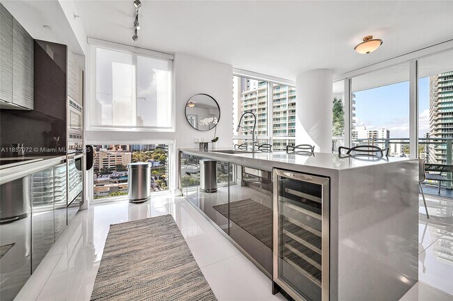 Building Photo - 1080 Brickell Ave