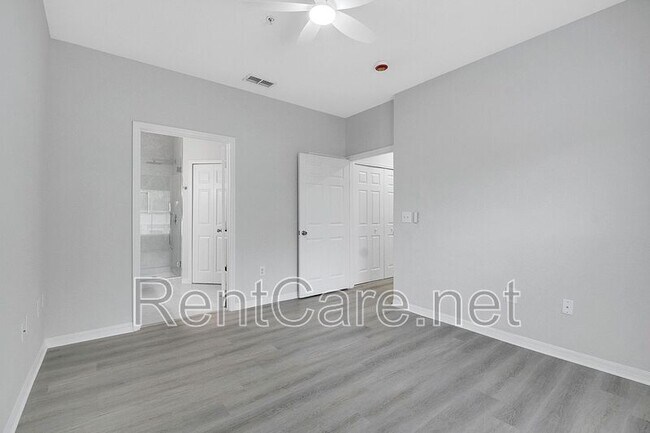 Building Photo - 6005 Westgate Dr
