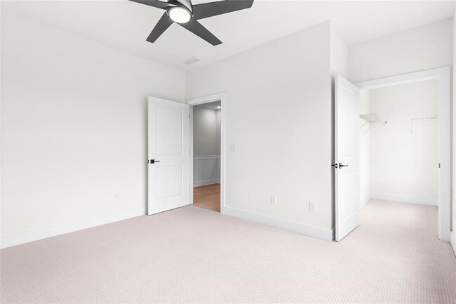 Building Photo - 2040 Juliette Ave