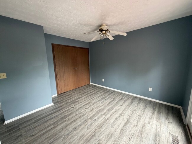Building Photo - 7742 Brams Hill Dr