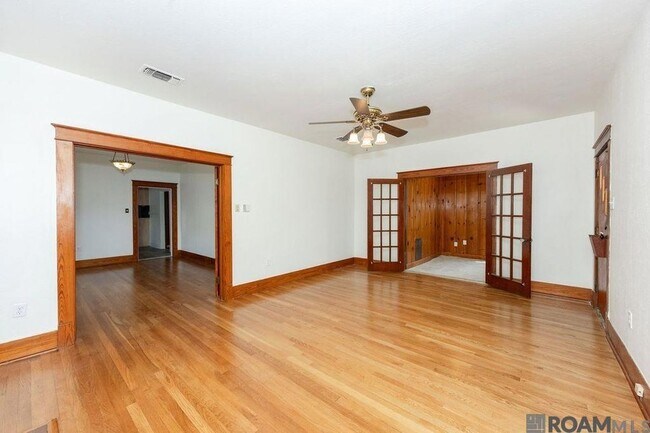 Building Photo - 219 Westmoreland Dr