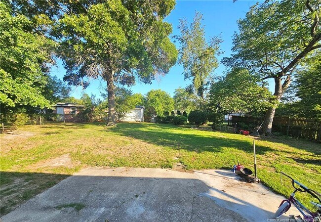 Building Photo - 5313 N Sumac Cir