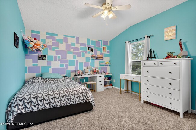 Building Photo - 2038 Creekmont Dr