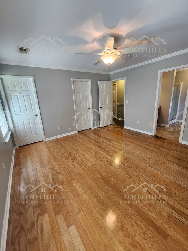 Building Photo - Beautiful 3-Bedroom Brick Home with Sunroo...