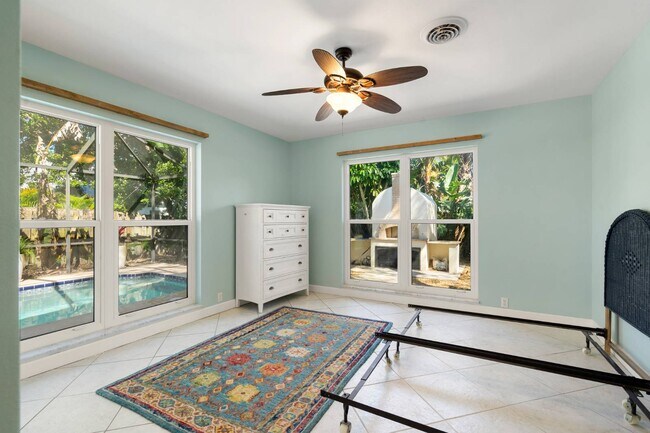 Building Photo - 611 Date Palm Rd