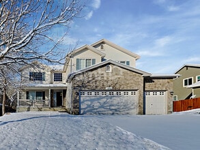 Building Photo - 13985 Elm St