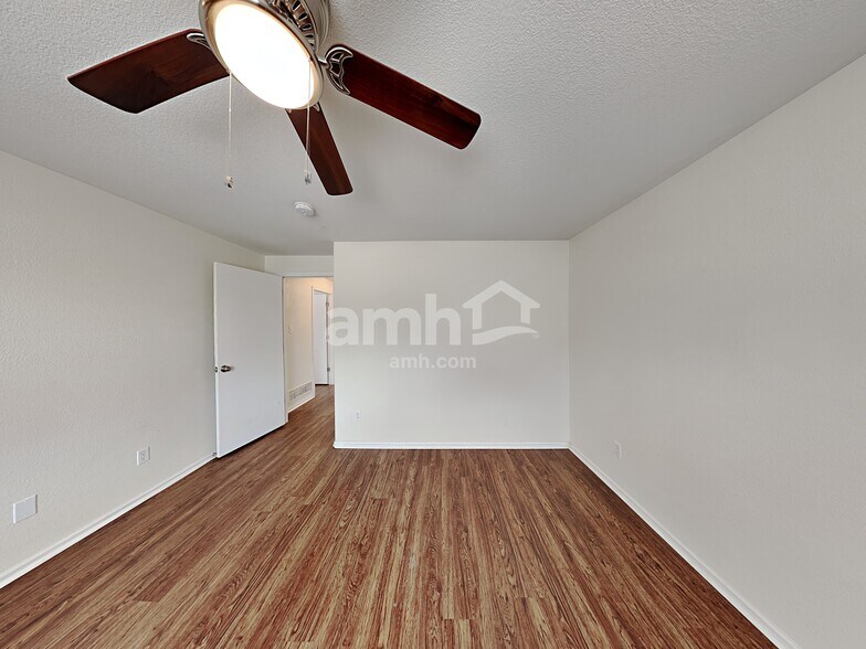 Building Photo - 11260 Jamaica St