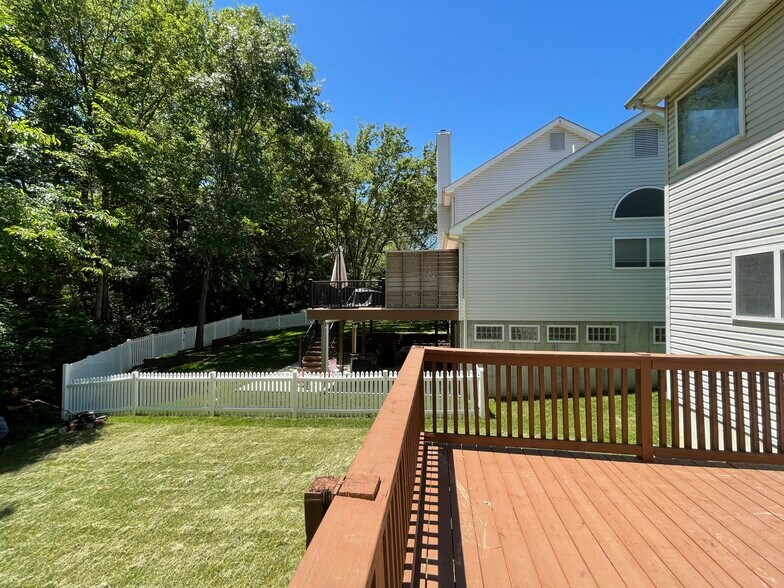 Building Photo - 636 Canary Estates Dr