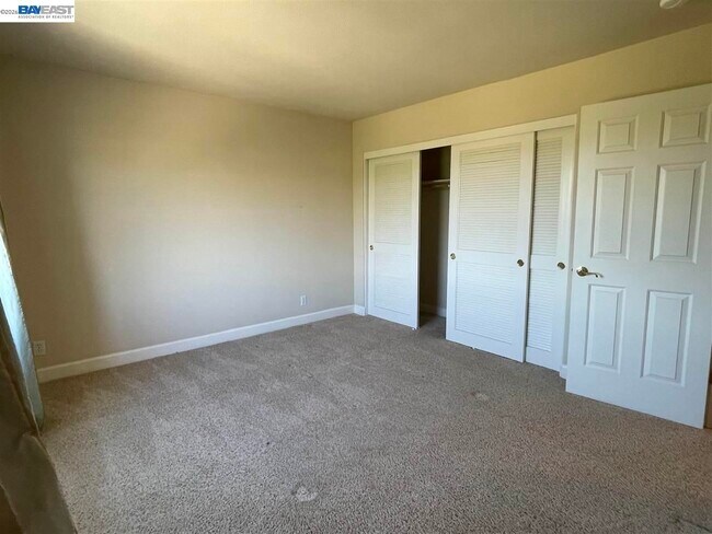 Building Photo - 9332 Mediar Dr