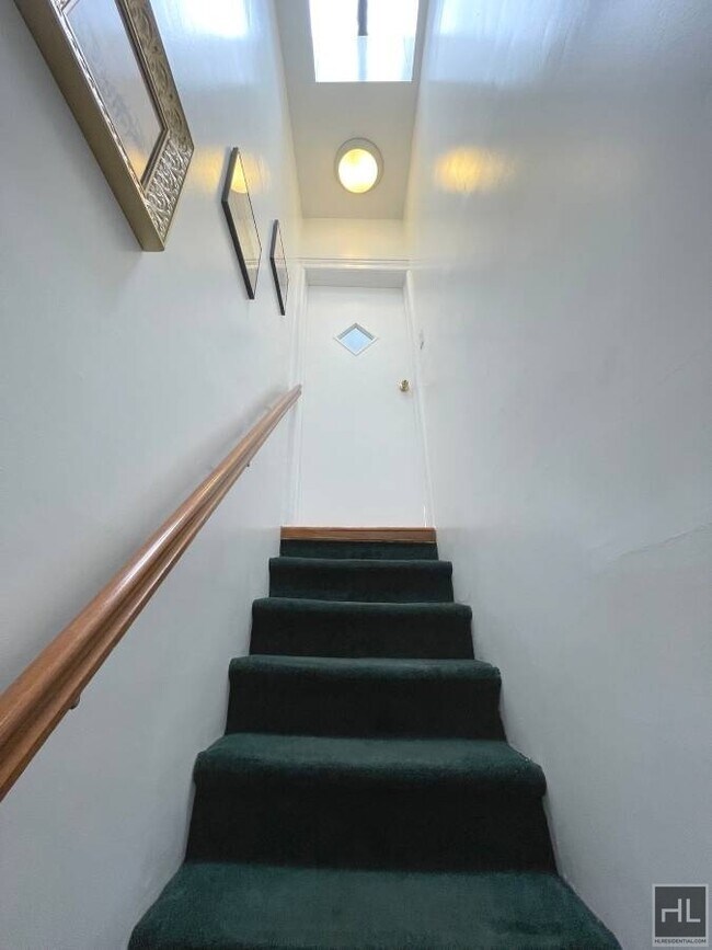 Building Photo - 25 ROAD