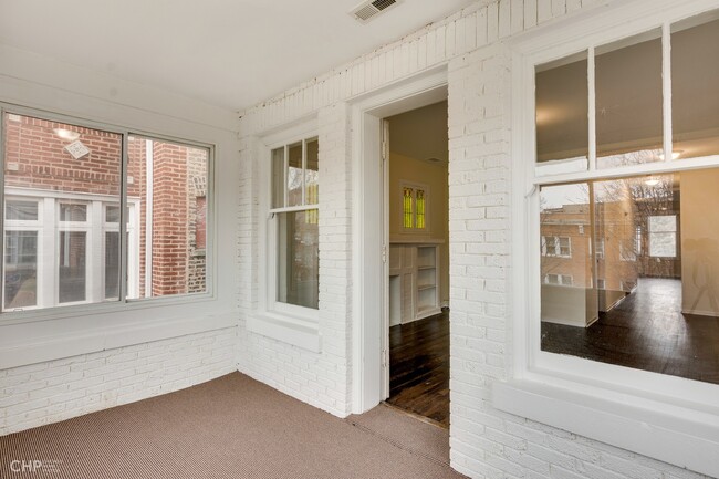 Building Photo - 2655 W Leland Ave