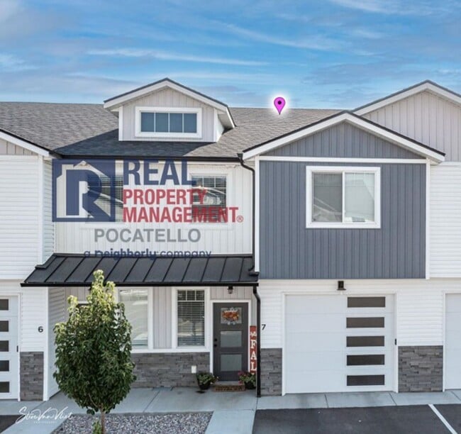 Primary Photo - 3 Bedroom 2.5 Bath Townhome - 1 Car Garage