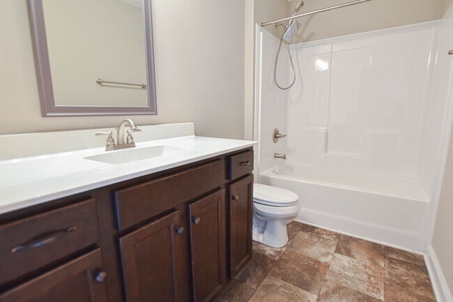 Building Photo - Pet Friendly Four Bedroom!