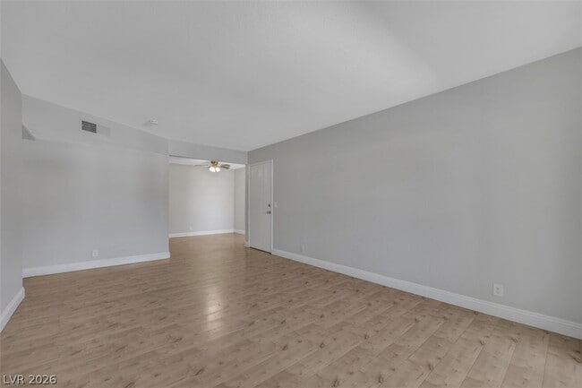 Building Photo - 3151 N Soaring Gulls Dr