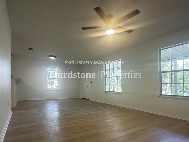 Building Photo - 1732 W 44th St