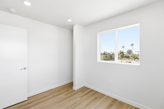 Building Photo - 7655 San Pedro St