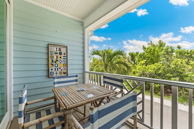 Building Photo - 573 Buttonwood Bay Dr