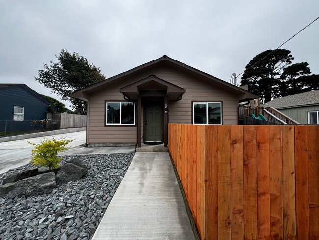 Primary Photo - 3216 California St