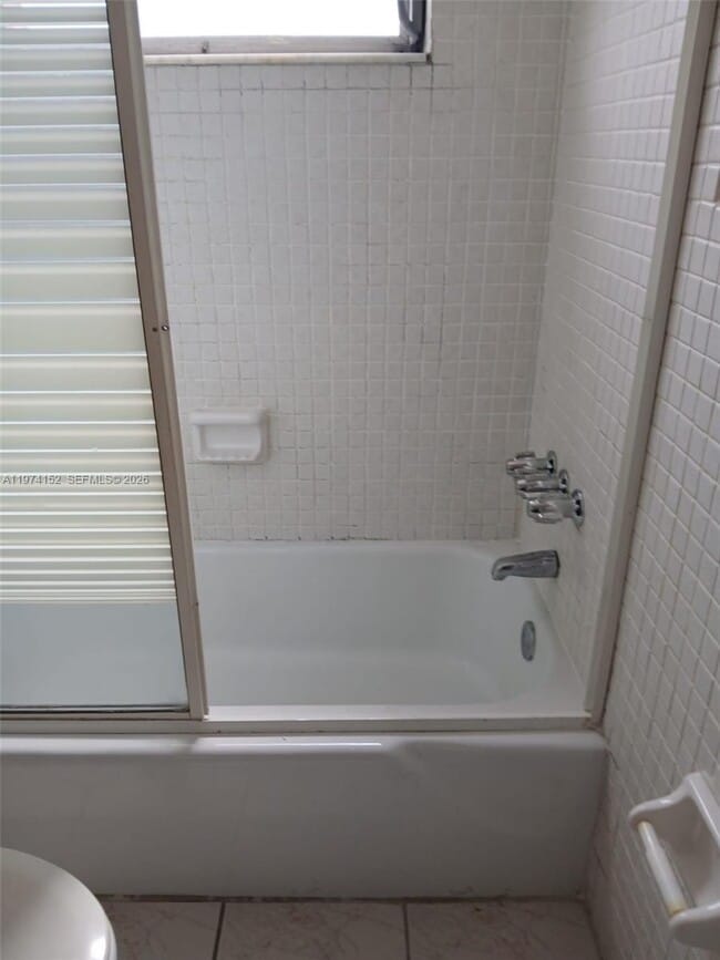 Building Photo - 180 NE 12th Ave