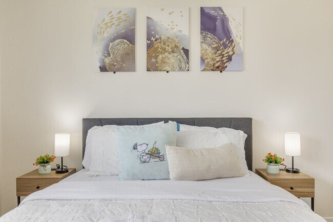 Building Photo - 12527 SE 52nd St