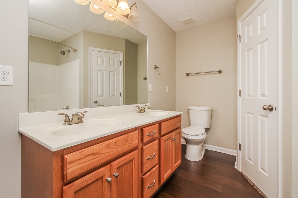 Building Photo - 1240 Crescent Ridge Drive