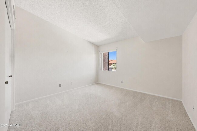 Building Photo - 7950 E Starlight Way