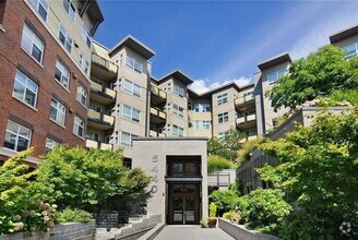 Building Photo - Beautiful Condo in the Heart of Ballard!