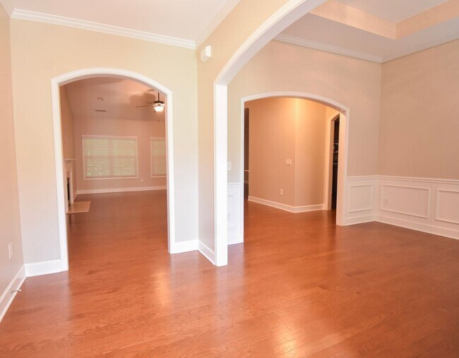 Building Photo - 4 Bedroom 2 Bathroom Home in Anderson Creek