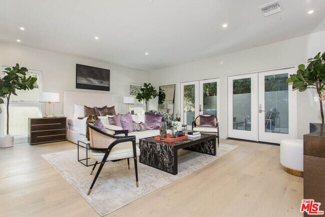 Building Photo - 1621 Malcolm Ave