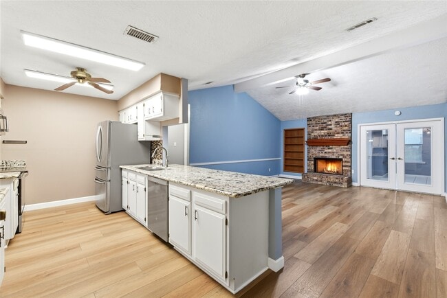 Building Photo - 6009 Leafwood Cir