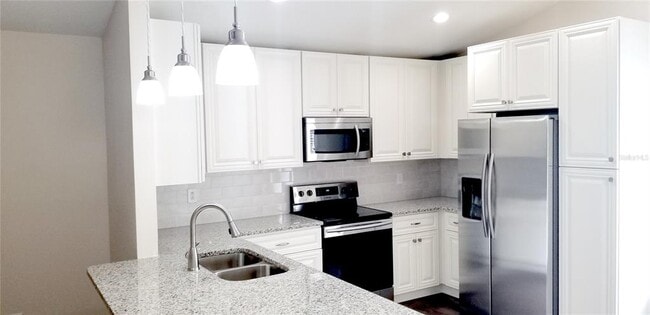 Building Photo - 568 Carrigan Ave