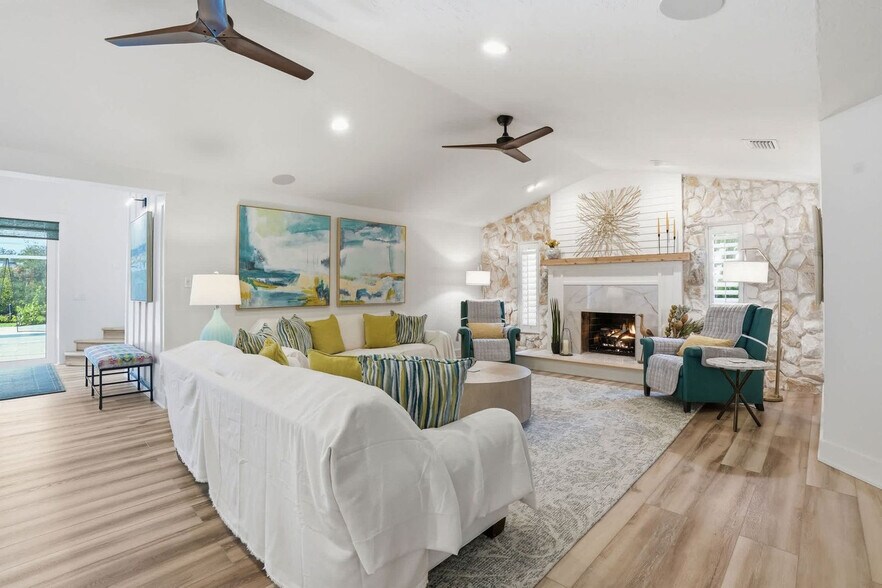 Building Photo - 20672 Charing Cross Cir