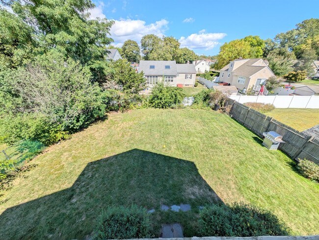 Building Photo - 5 Patrick St