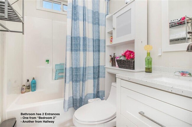 Building Photo - 1316 Plaza Ave SW