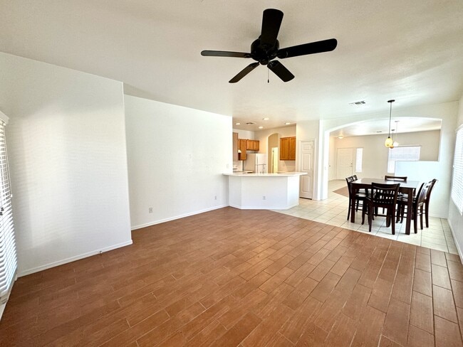 Building Photo - 44038 Granite Dr