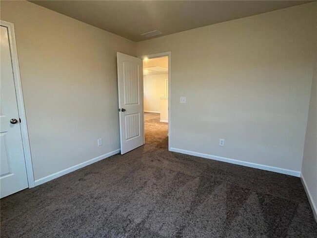 Building Photo - 140 Windover Wy