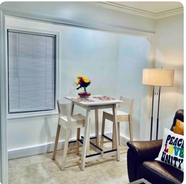 Building Photo - A1 Carlson Ct