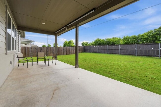 Building Photo - 205 Stinchcomb Rd