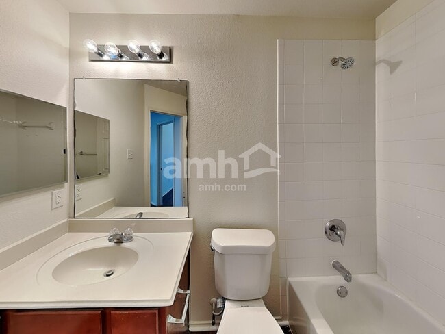 Building Photo - 9213 Whistlewood Dr