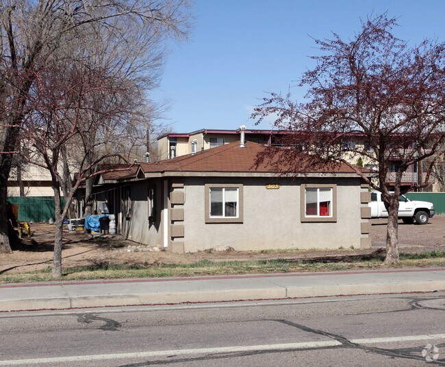 Building Photo - 303 N Santa Fe Ave