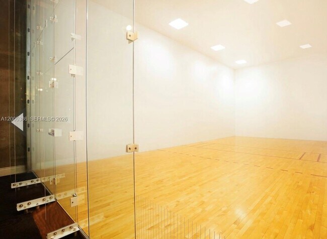 Building Photo - 690 SW 1st Ct