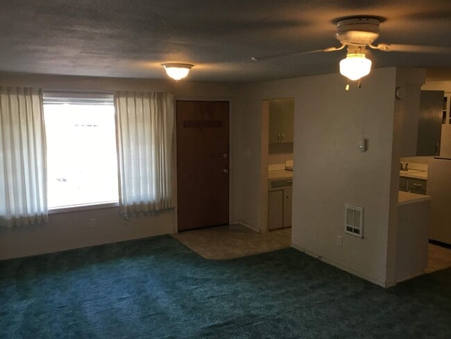 Building Photo - 2 Bedroom Duplex in Santa Clara Area