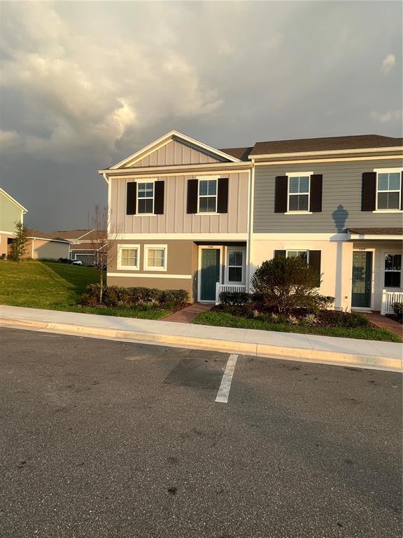 Building Photo - 1500 Silver Lining Wy