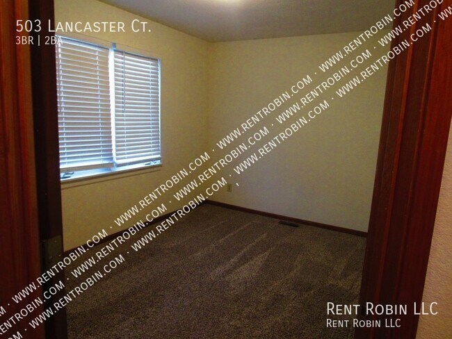 Building Photo - 503 Lancaster Ct