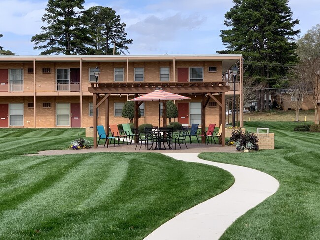 Interior Photo - Darby Terrace