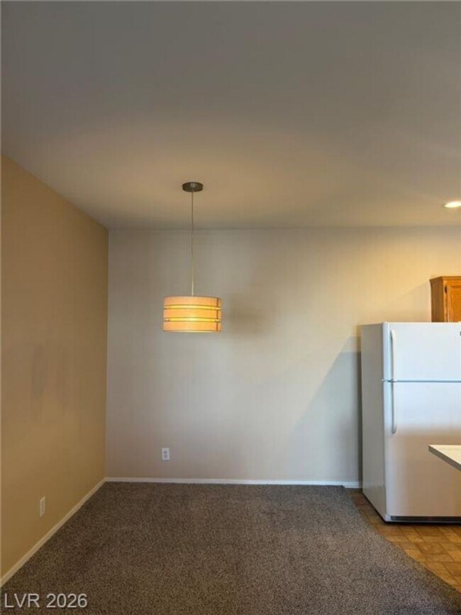 Building Photo - Green Valley 1BR Condo with Quartz Counters, Pool & Covered Parking