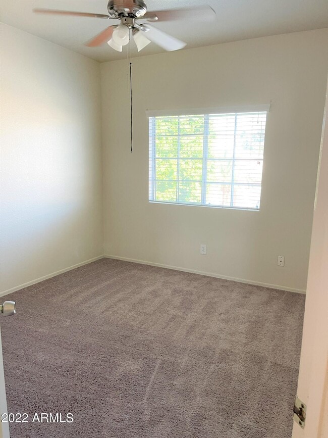 Building Photo - 1691 E Park Ave