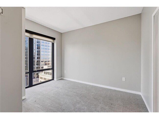 Building Photo - 497 S Marquette Ave