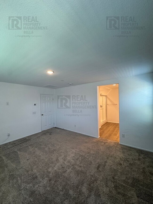 Building Photo - 2807 Moonshimmer St